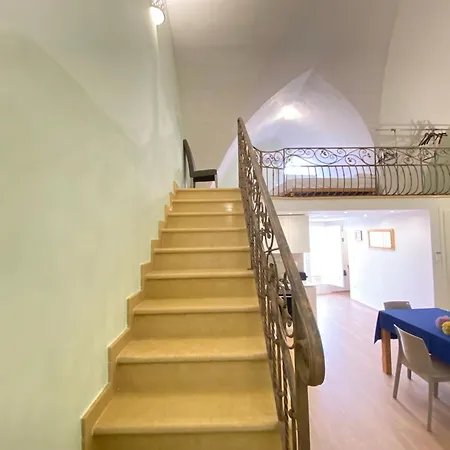 アパート Corso ガリポリ